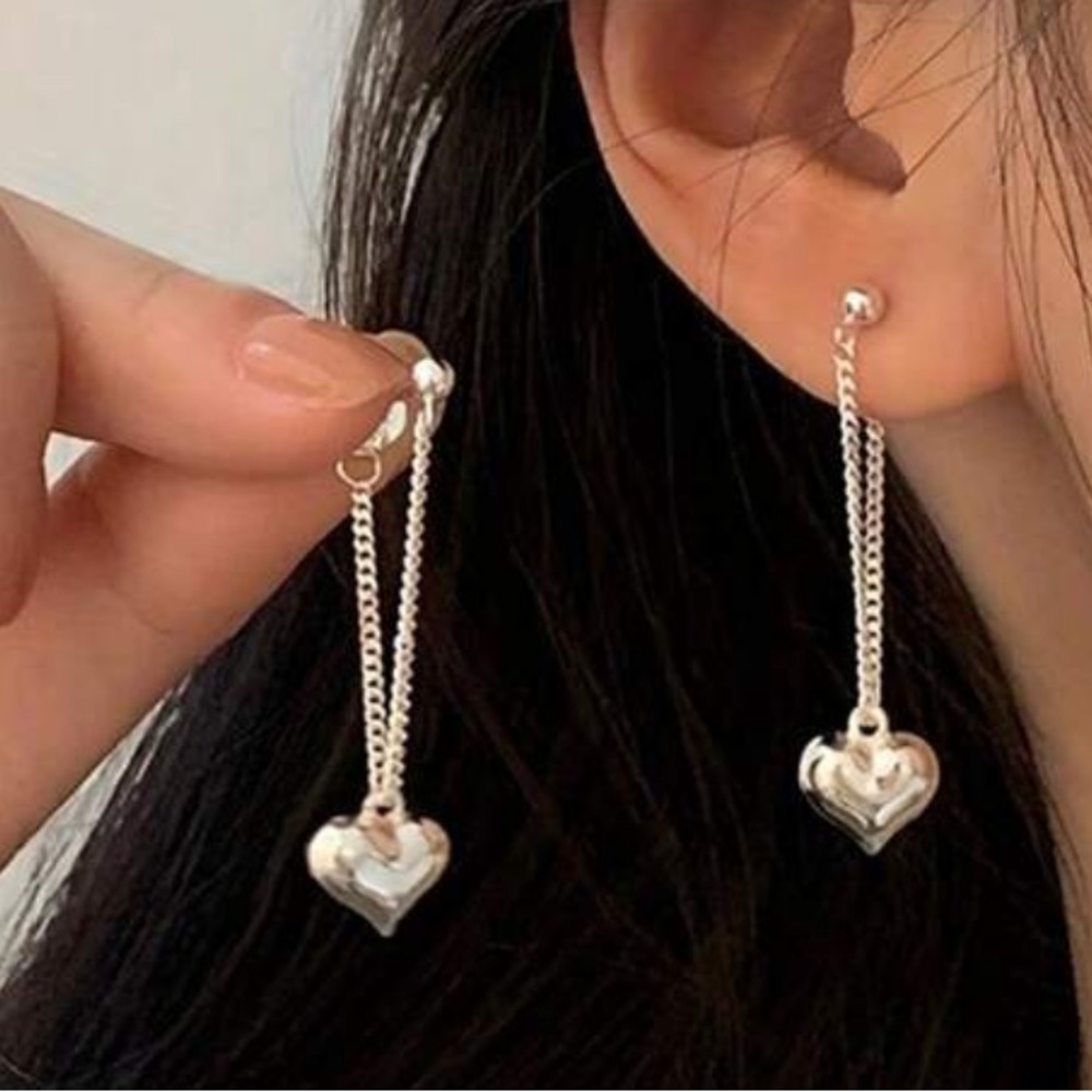 Elegant Silver Heart  earrings. Hypoallergenic